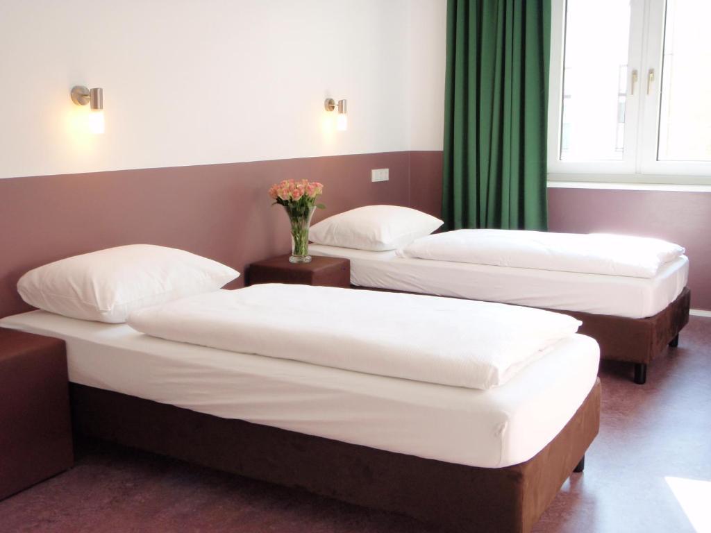 Twin Room,27804314:JPEG