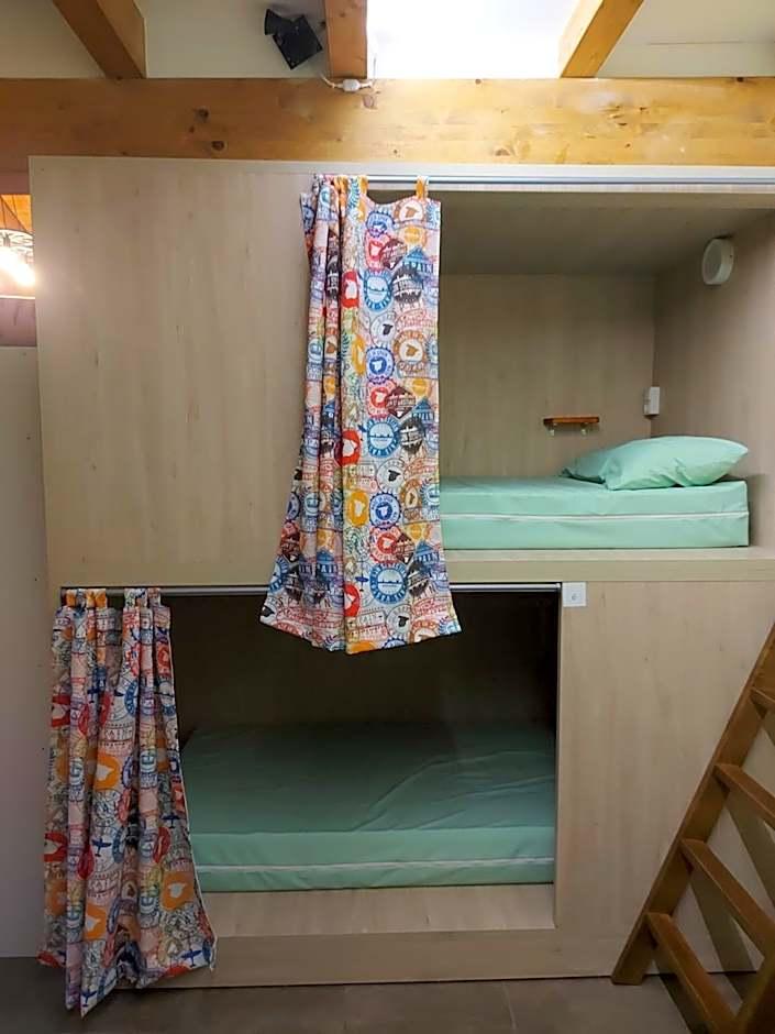 Bunk Bed Mixed Dormitory Room