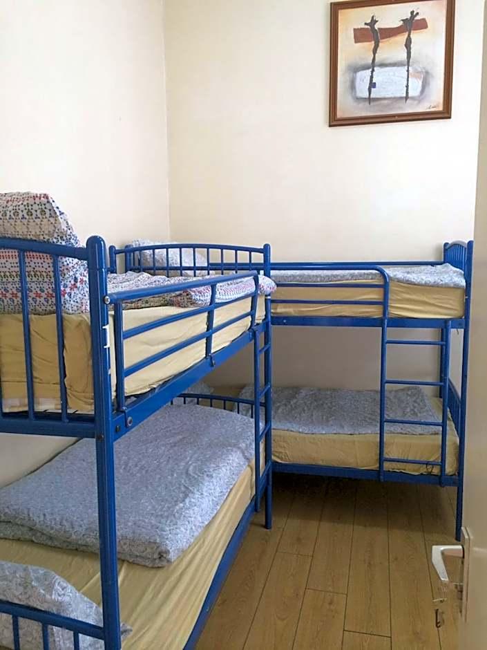 Single Bed 6-Bed Mixed Dormitory Room