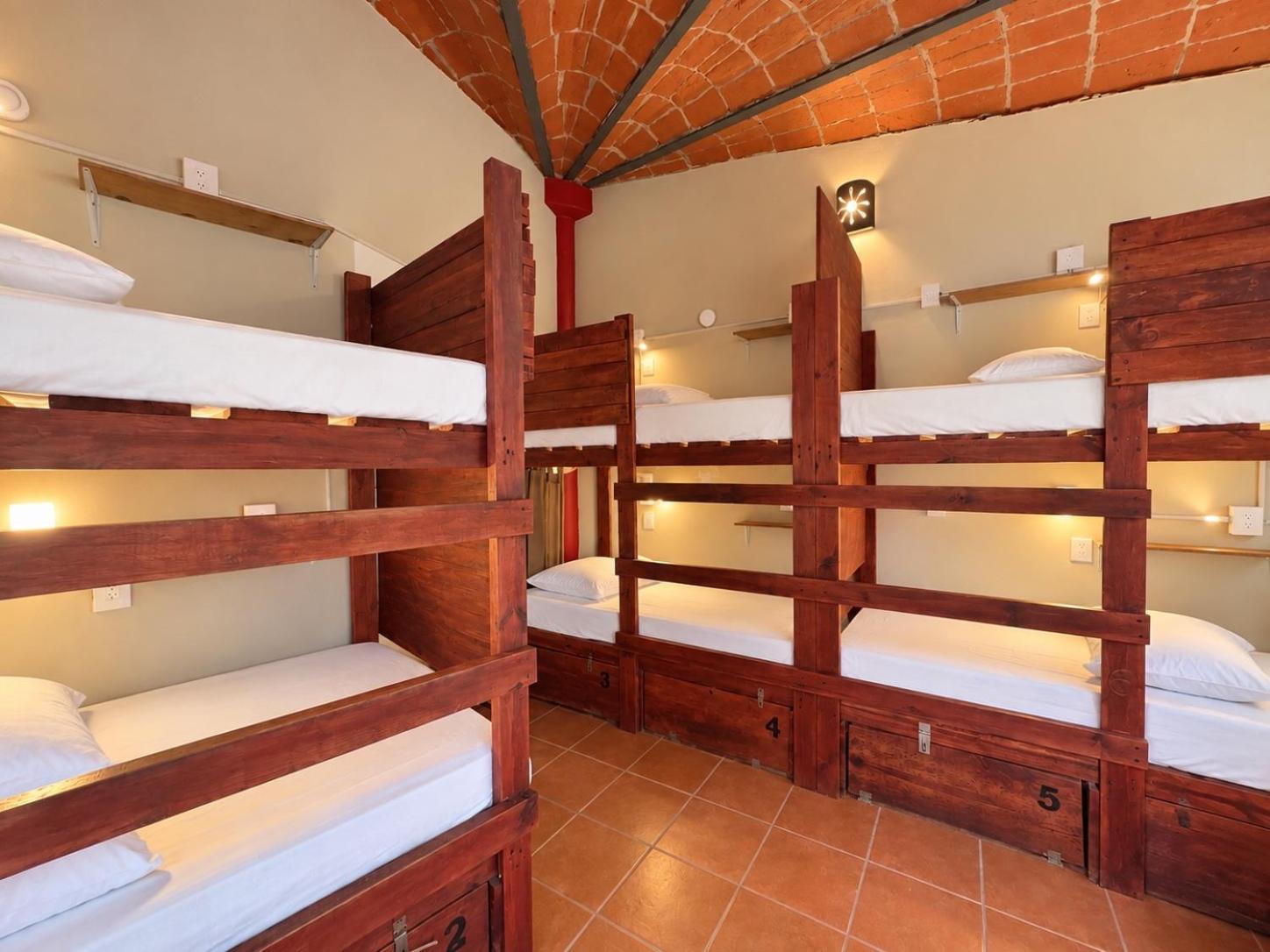 Bed 6-Bed Mixed Dormitory Room