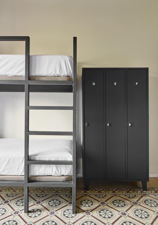 Bunk Bed Mixed Dormitory Room