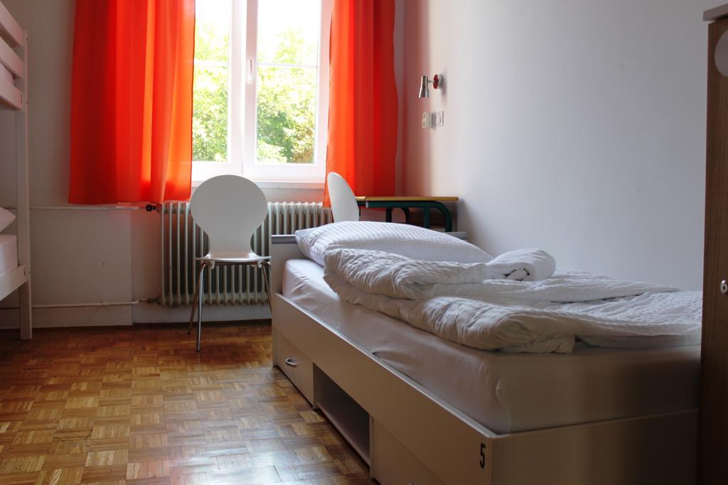 Chambre Simple avec Salle de Bains Commune