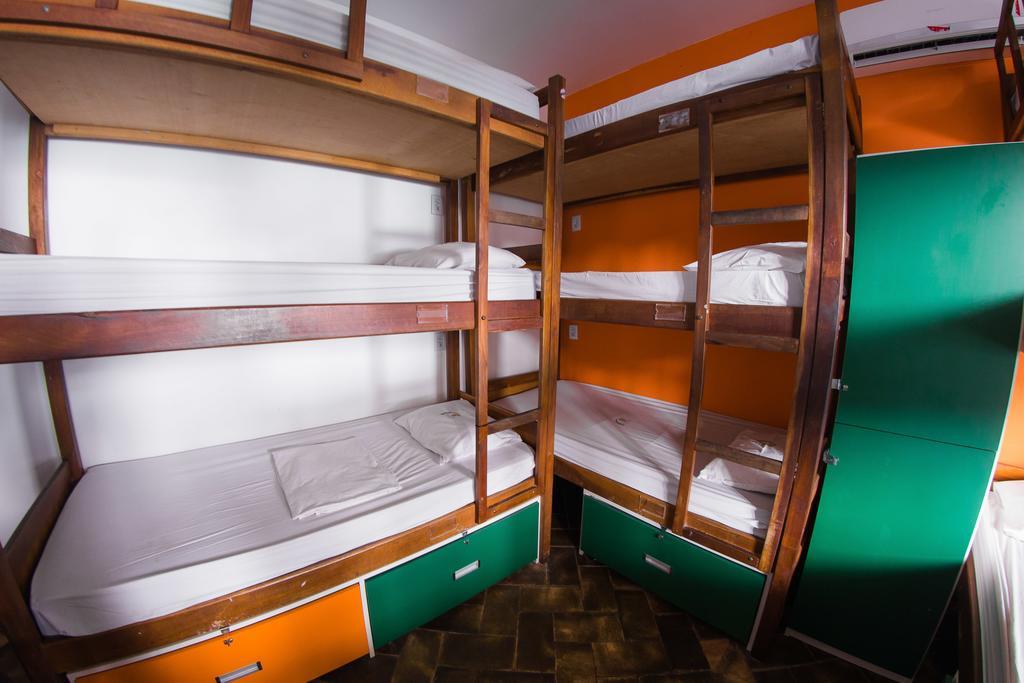 Einzelbett im gemischten Schlafsaal (12 Erwachsene)