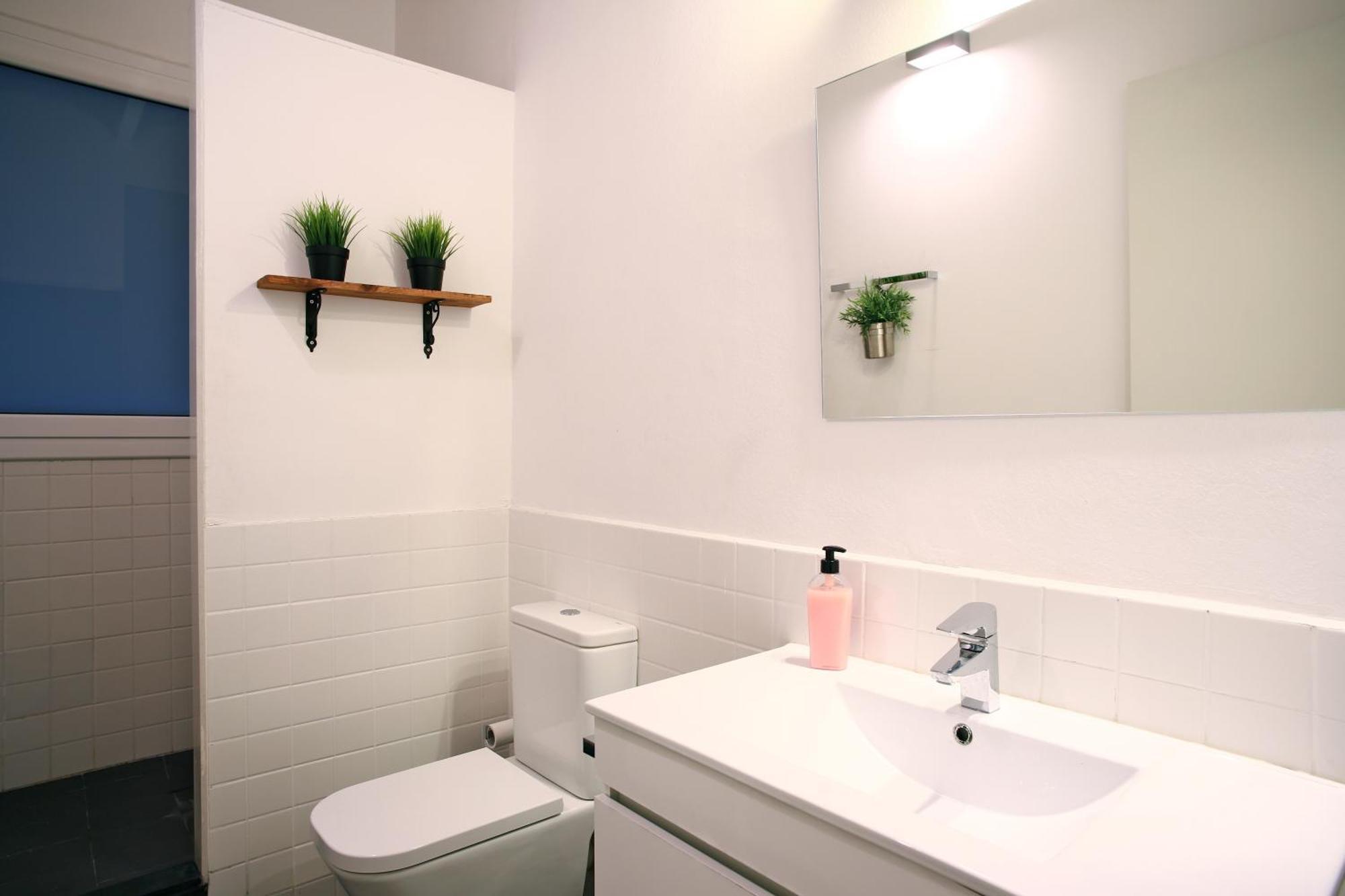 Chambre Quintuple avec Salle de Bains Commune