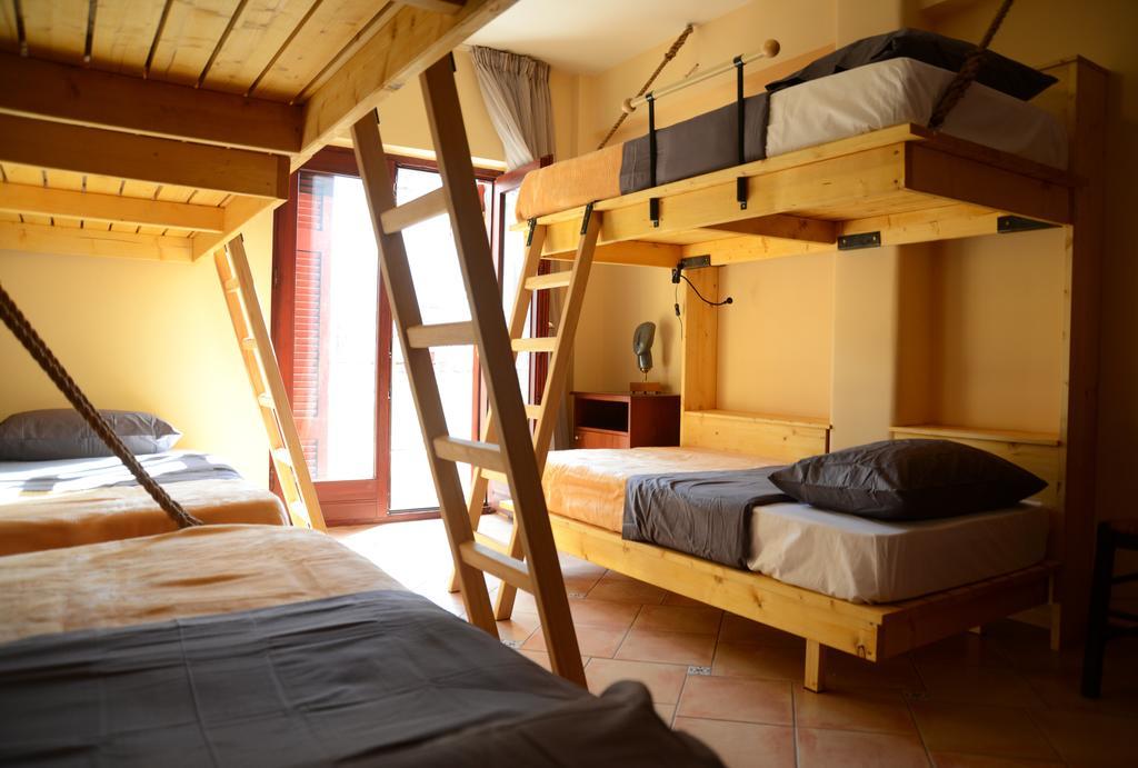 Bed in 6-Bed Mixed Dormitory Room