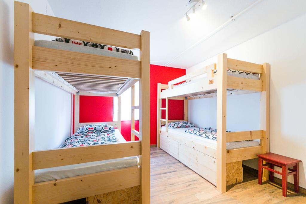 Bett im gemischten 6-Bett-Schlafsaal