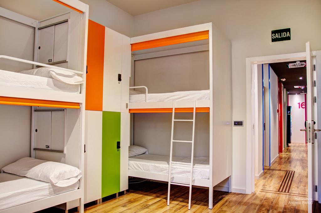 Bunk Bed 4-Bed Mixed Dormitory Room,221981540:JPEG