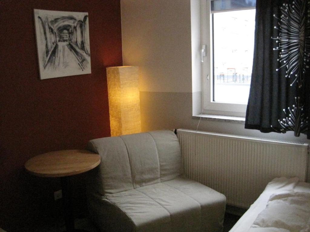Single Room,28357643:JPEG