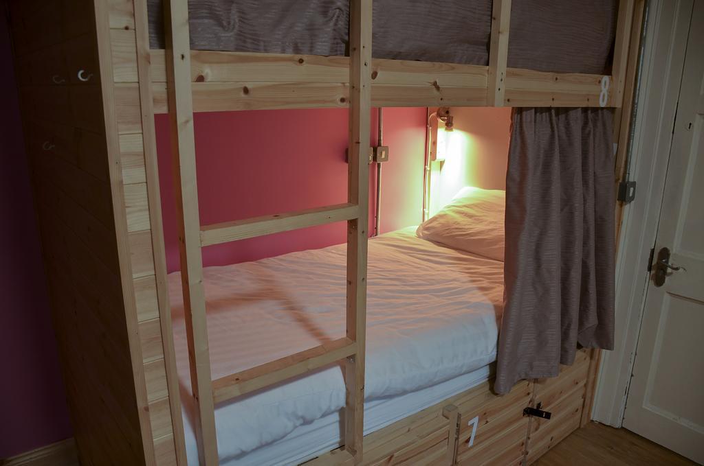 Bett im Frauenschlafsaal mit 6 Betten