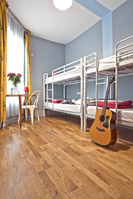 Chambre Quadruple avec Salle de Bains Privative