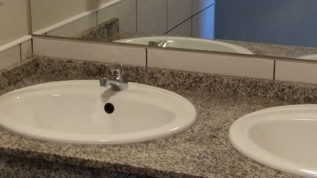Habitación Estándar con baño compartido - 2 camas