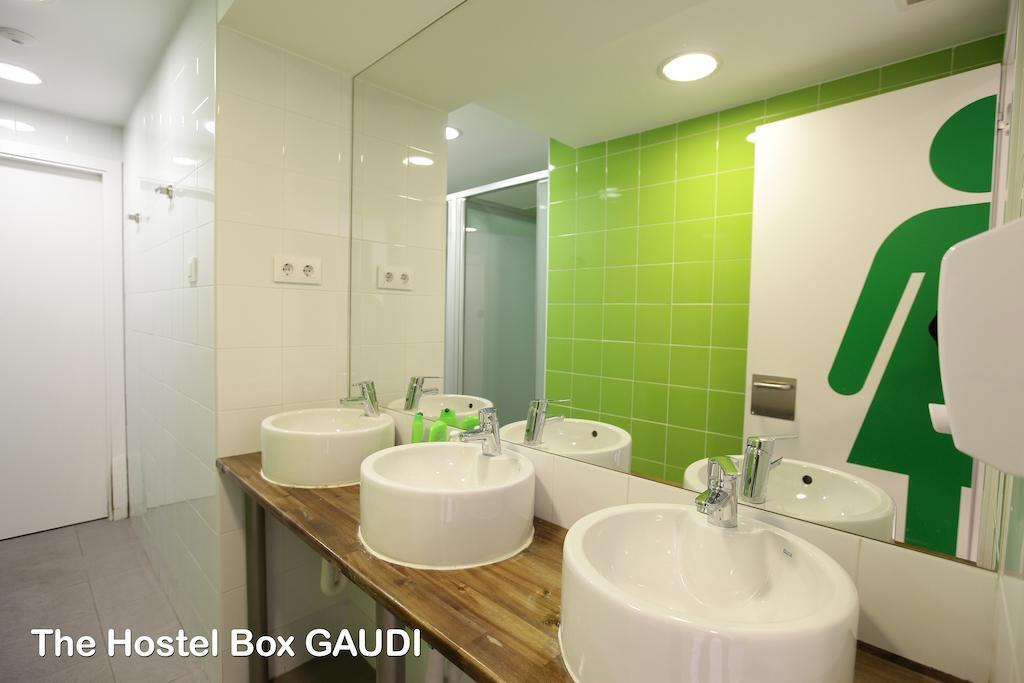 Bed in 6-Bed Mixed Dormitory Room