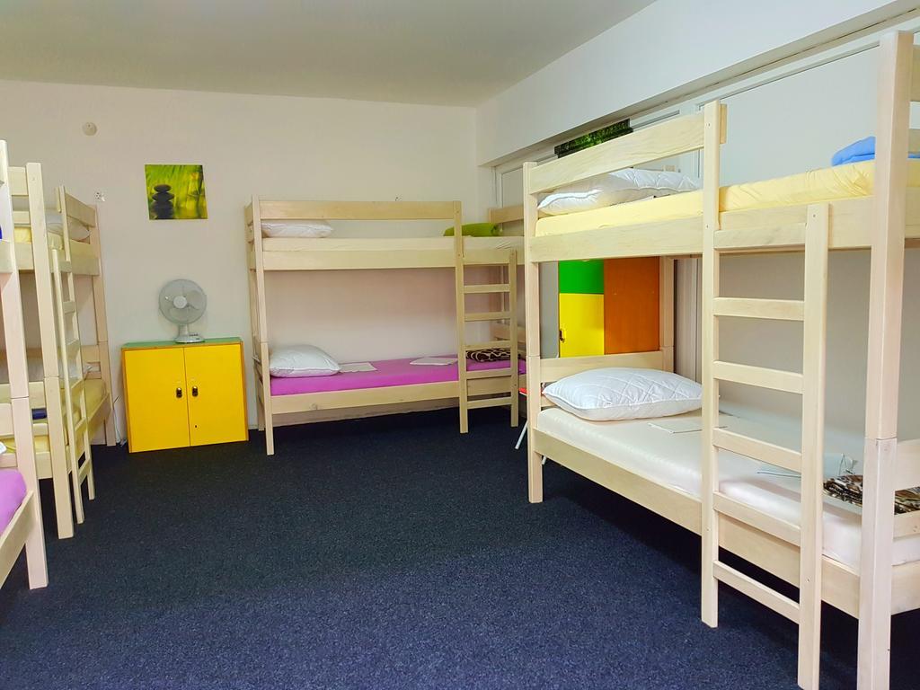 Bed 8-Bed Mixed Dormitory Room,422439021:JPEG
