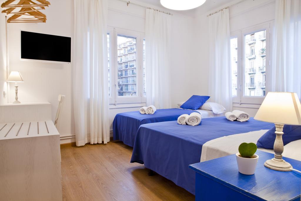 Triple Room with Shared Bathroom