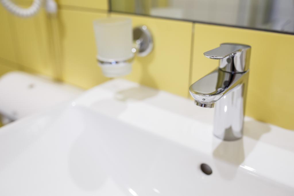 Zweibettzimmer mit eigenem Bad