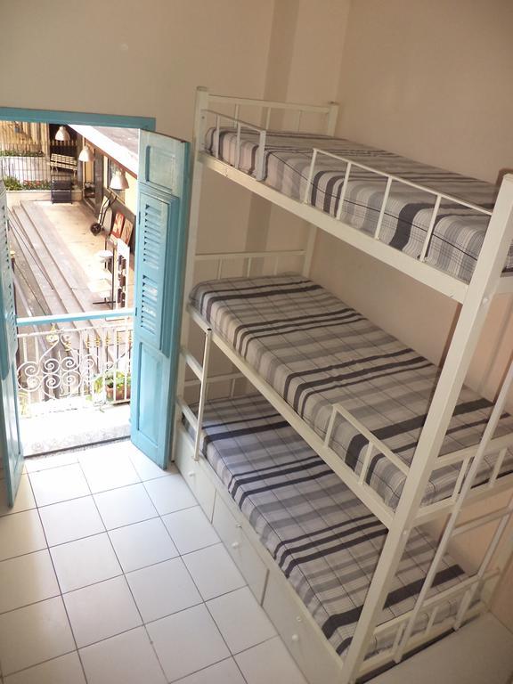 Bed 15-Bed Mixed Dormitory Room