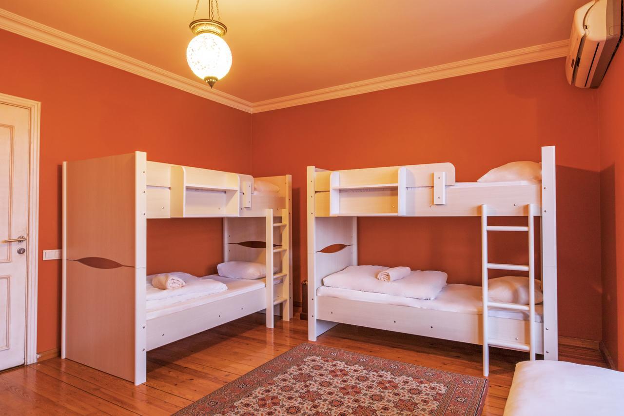 Bed in 6-Bed Mixed Dormitory Room