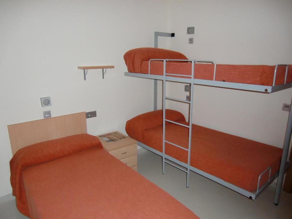 Twin Room with Private Bathroom