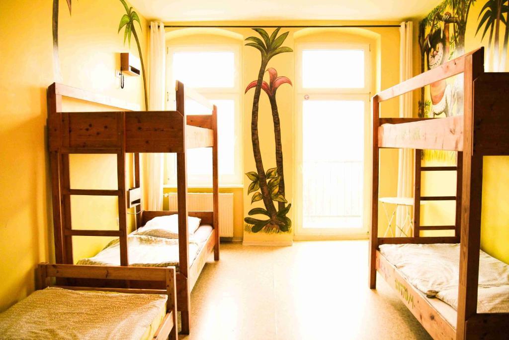 Bed 6-Bed Mixed Dormitory Room,664959138:JPEG