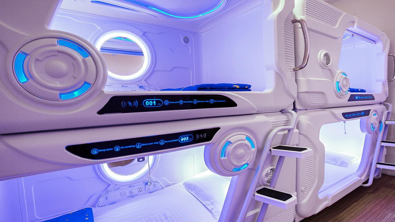 Single Space Pod in Mixed Dormitory