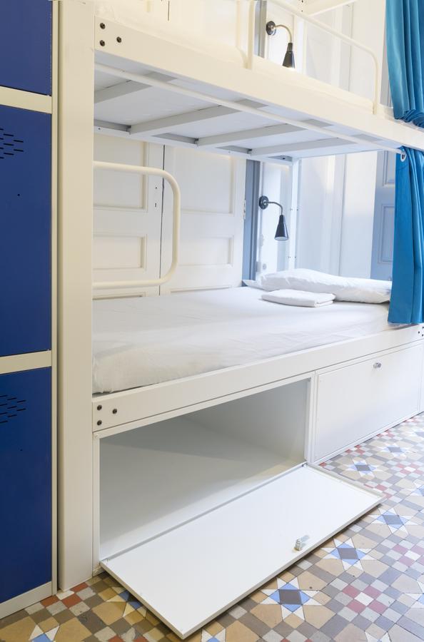 Bed 10-Bed Mixed Dormitory Room