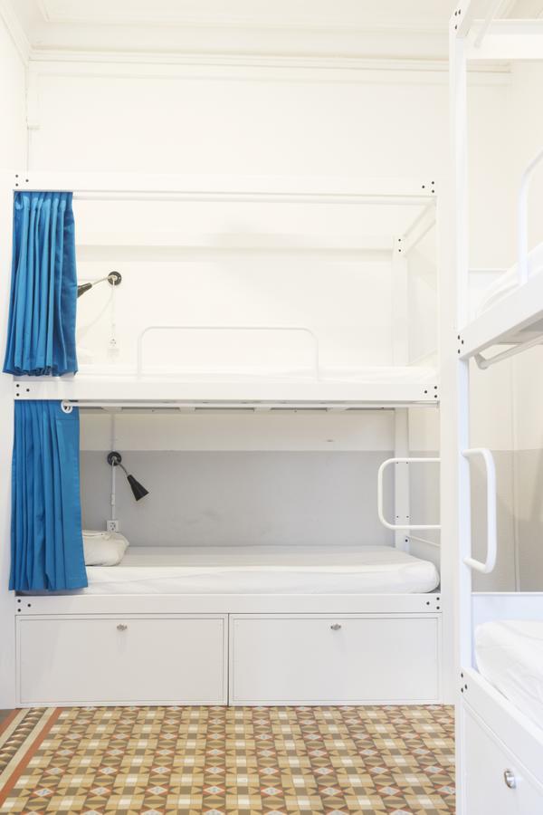 Bed 4-Bed Mixed Dormitory Room