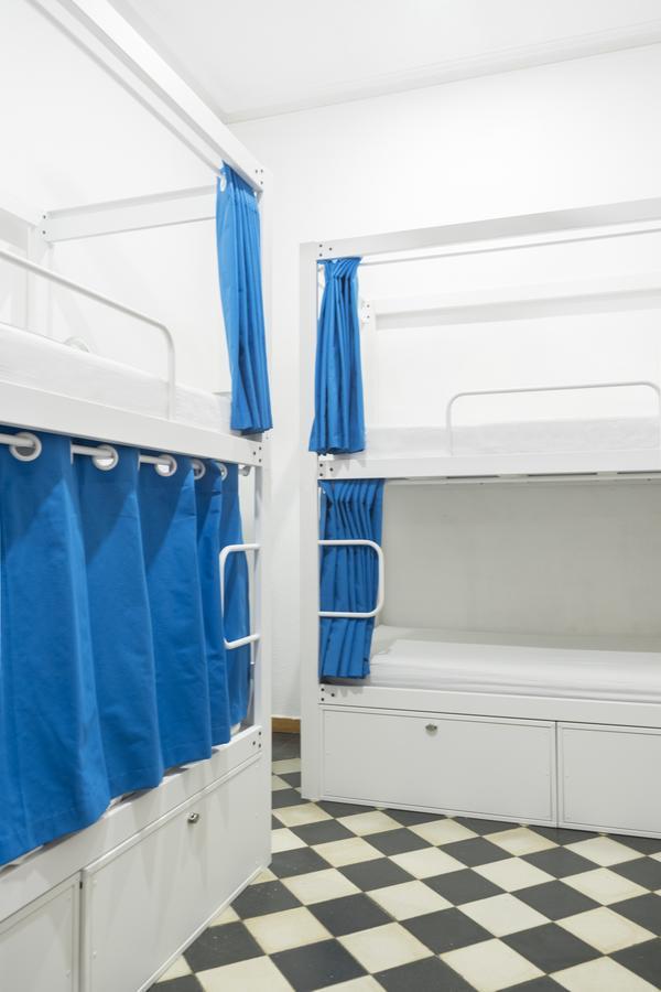 Bed 4-Bed Mixed Dormitory Room