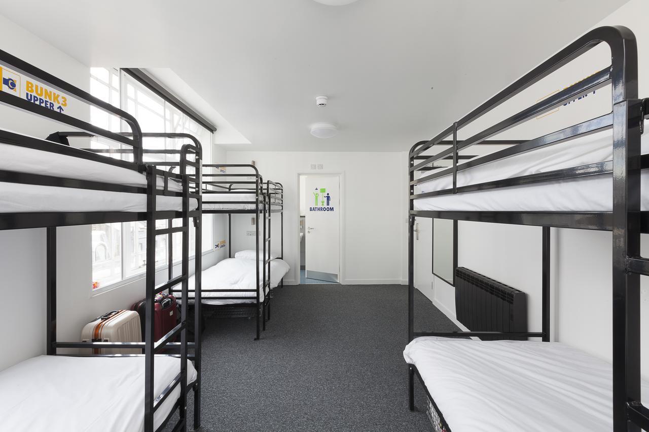 Dortoir pour Femmes de 6 Lits Superposés avec Salle de Bains Privative