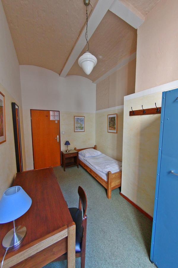 Camera Singola con Bagno in Comune