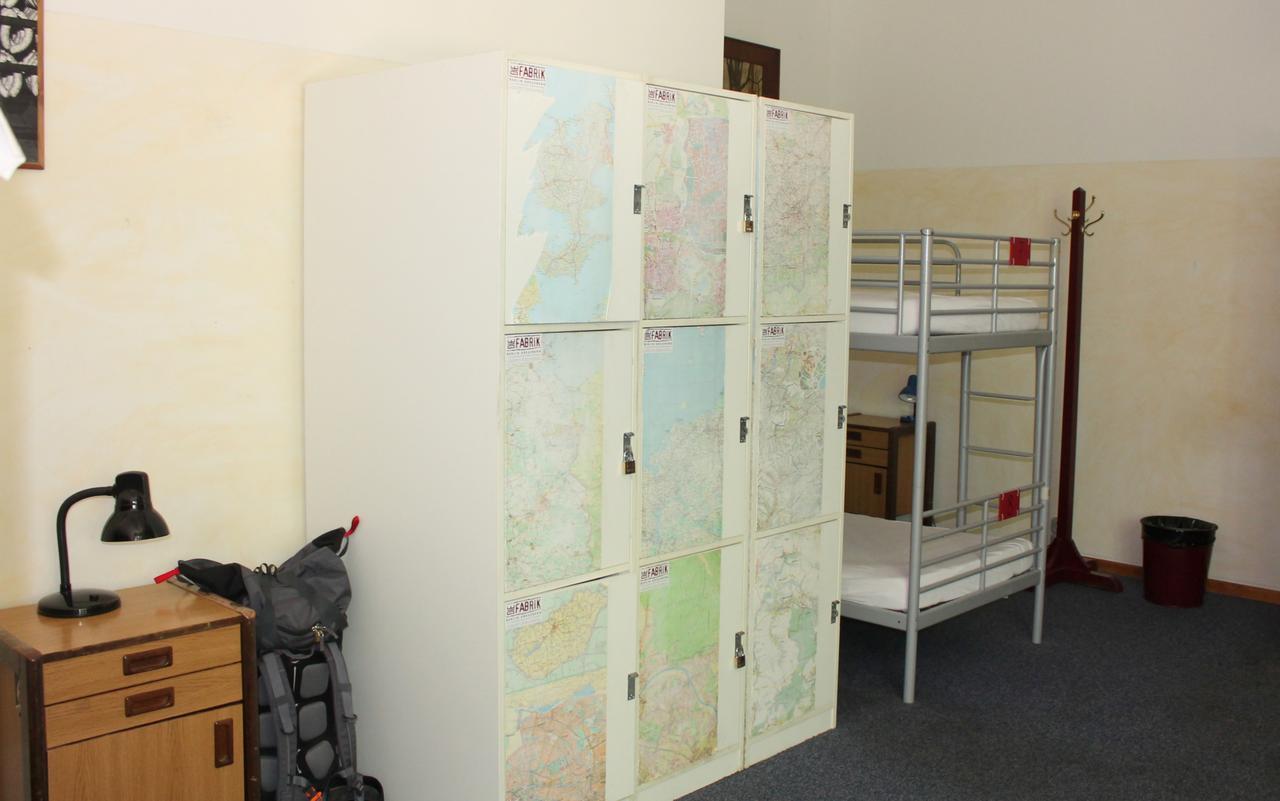 Posto Letto in Dormitorio con 6 Letti