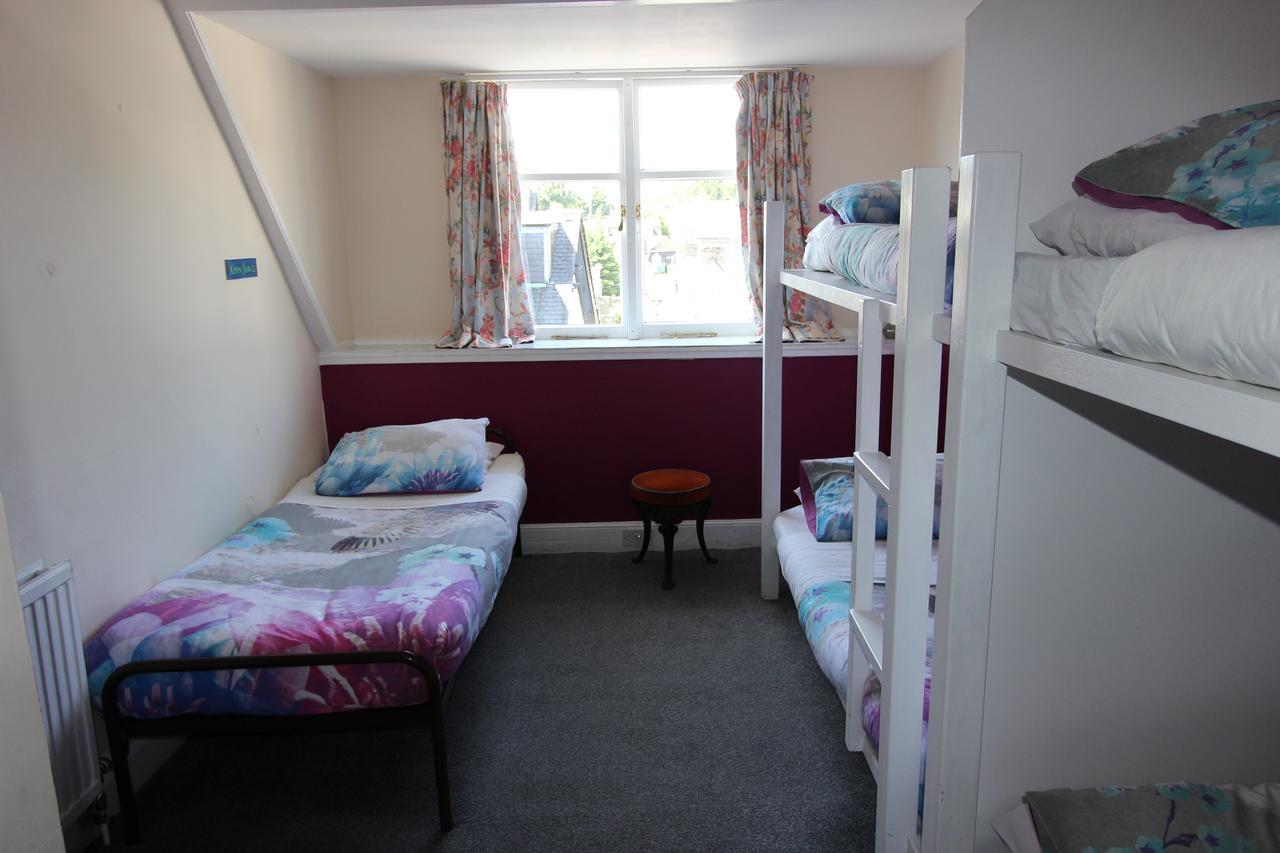 Bunk Bed Mixed Dormitory Room
