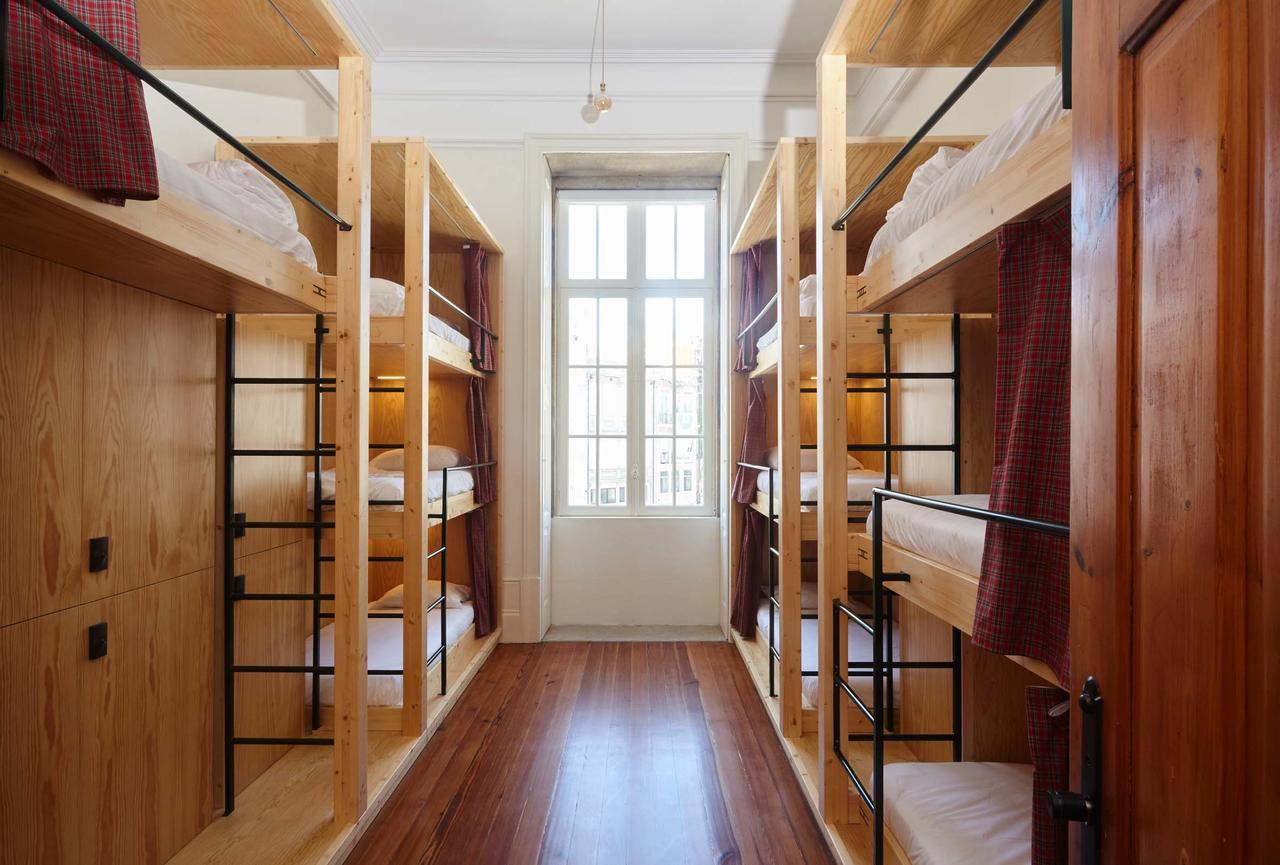Cama en habitación compartida mixta de 10 camas