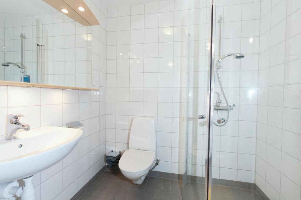 Single Room,806159712:JPEG