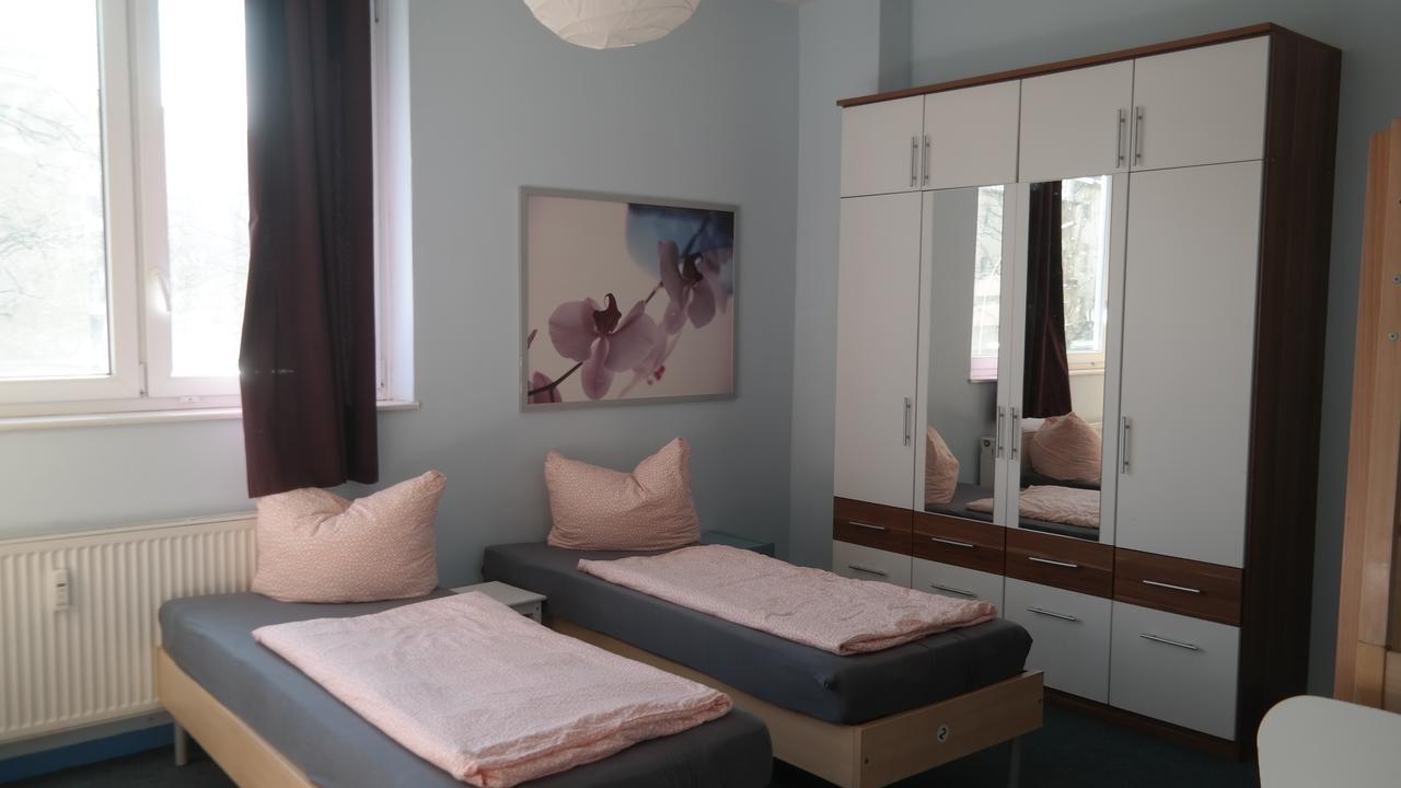 Bed 6-Bed Dormitory Room,633095052:JPEG
