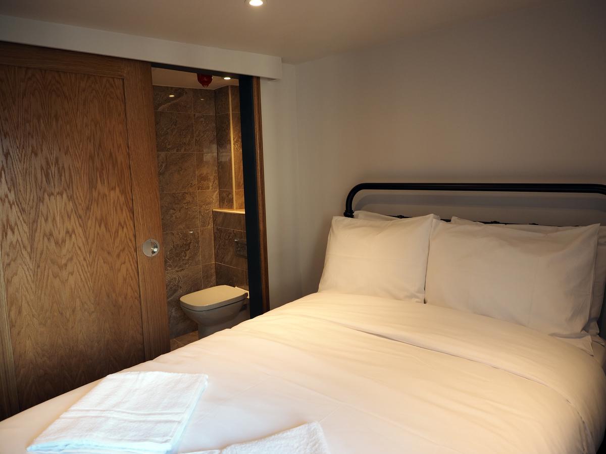 Double Room with Private Bathroom,784544799:JPEG
