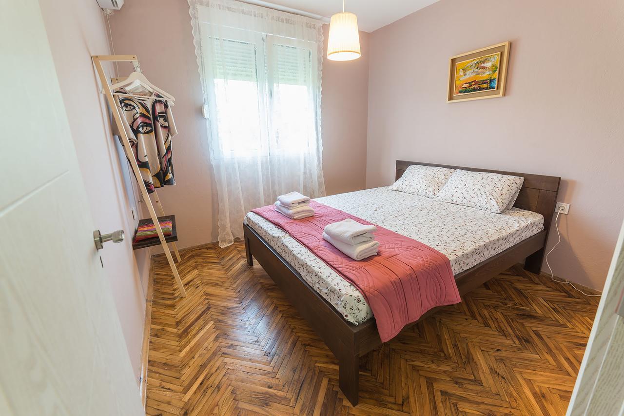 Double Room with Shared Bathroom,639367449:JPEG