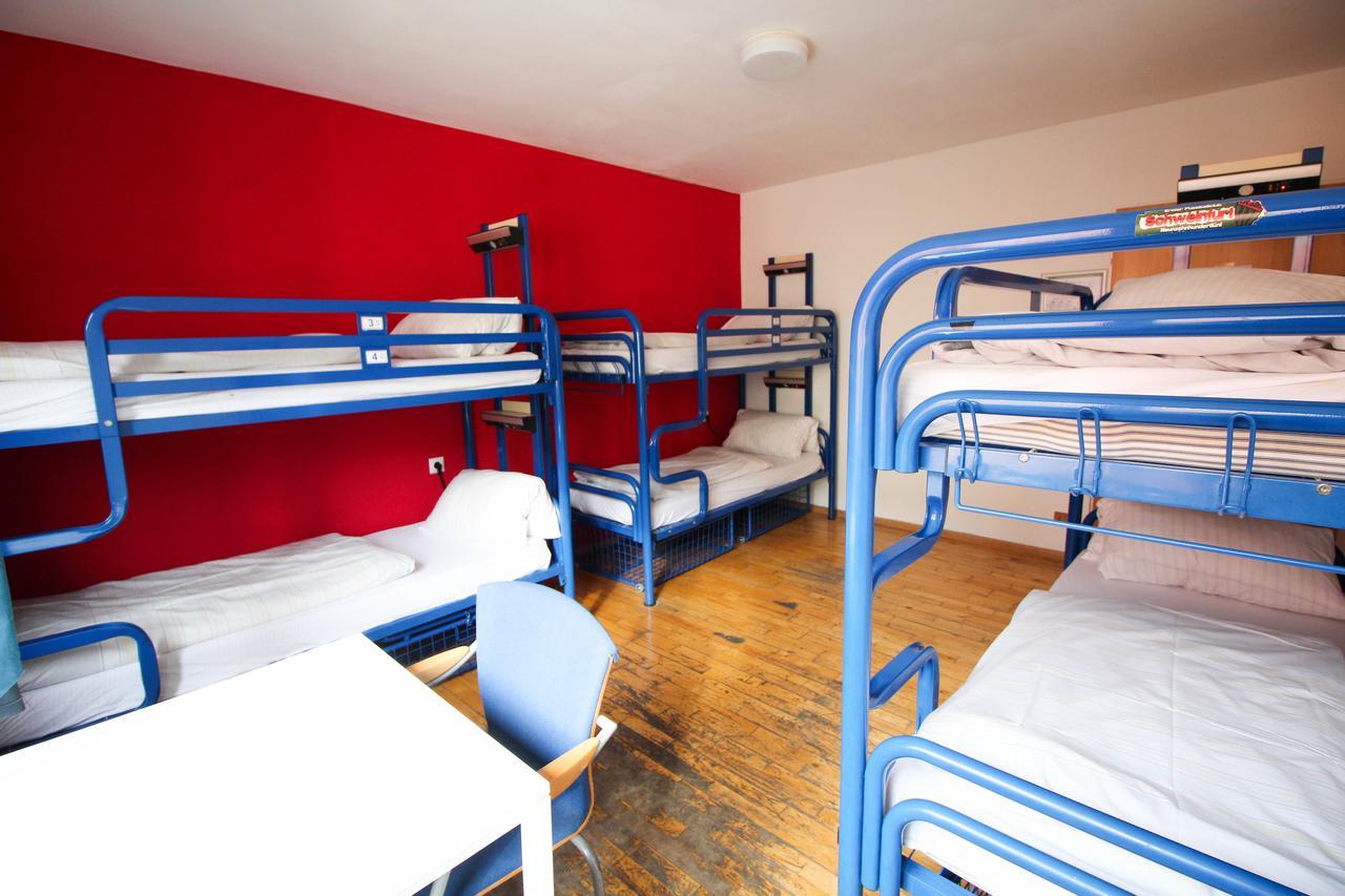Bett im gemischten 6-Bett-Schlafsaal