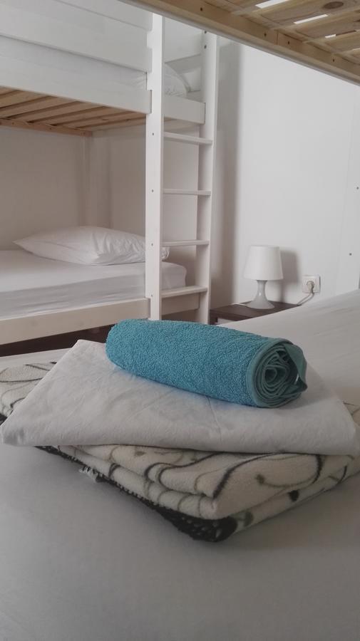 Vierbettzimmer mit Gemeinschaftsbad