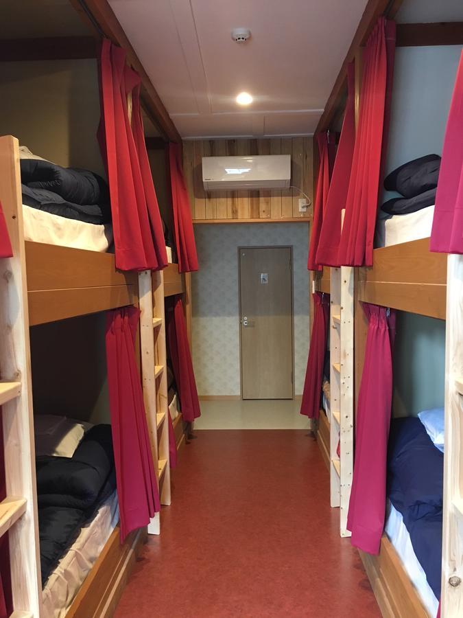 Deluxe Double Bunk Bed Mixed Dormitory Room,661685886:JPEG