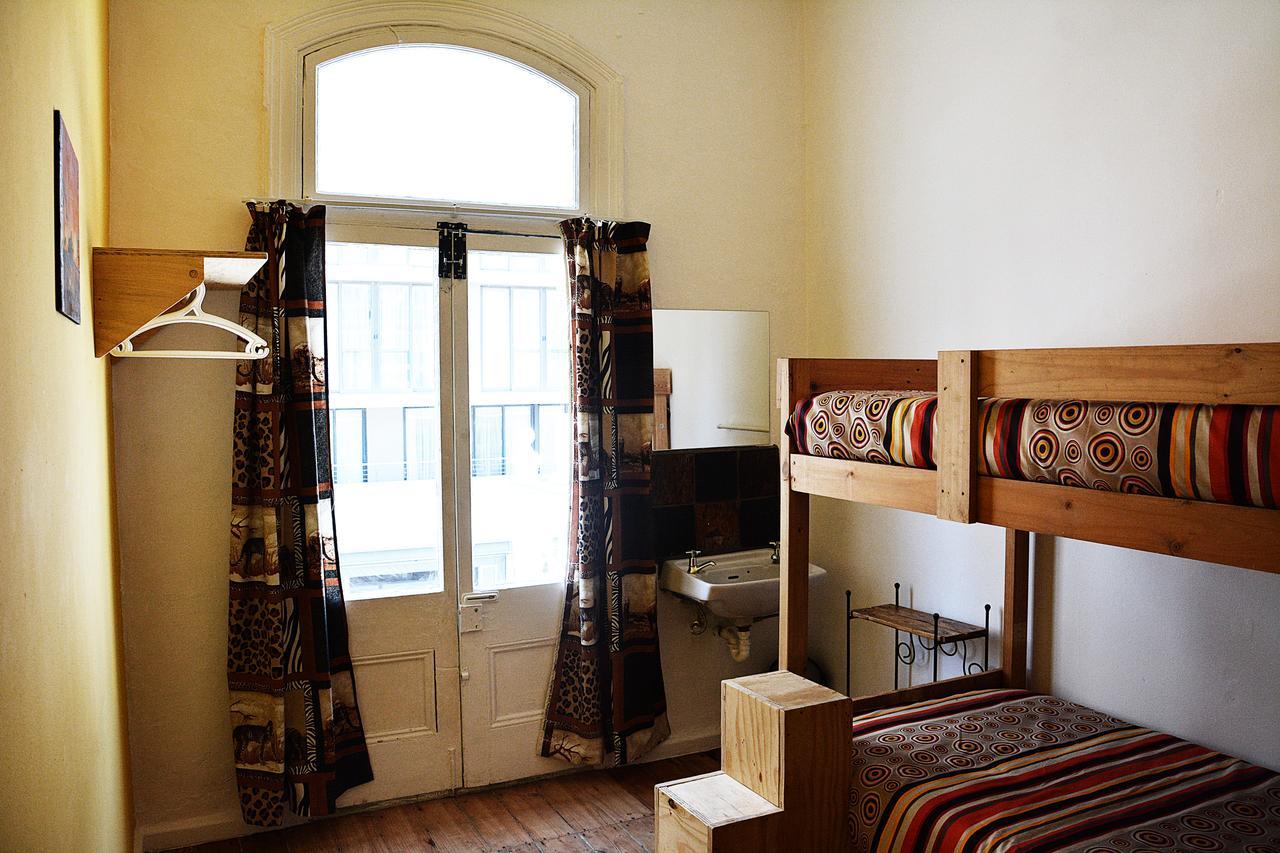 Budget Twin Room with Shared Bathroom