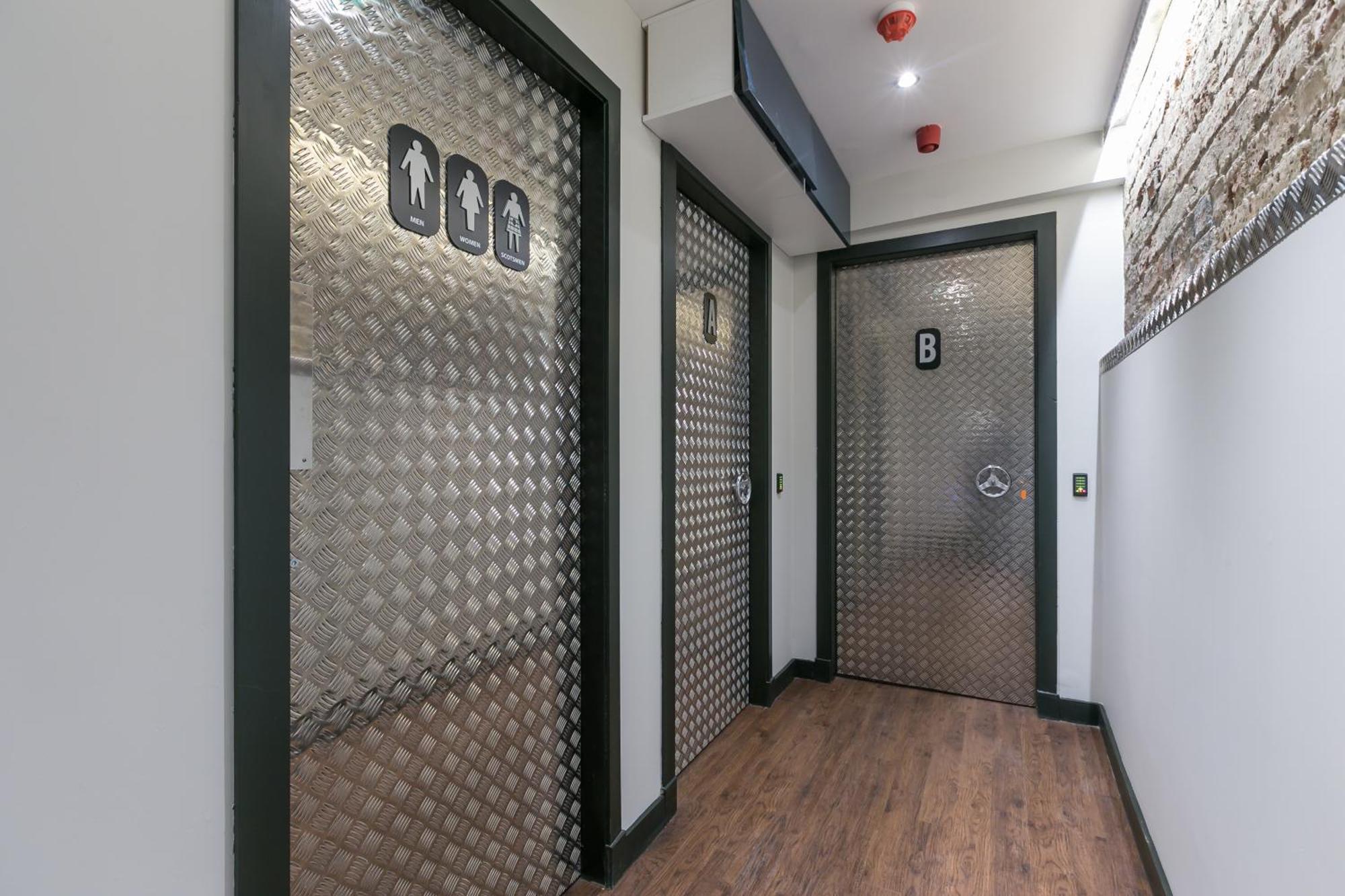 Pod in 6-Bed Mixed Dormitory Room,944708296:JPEG