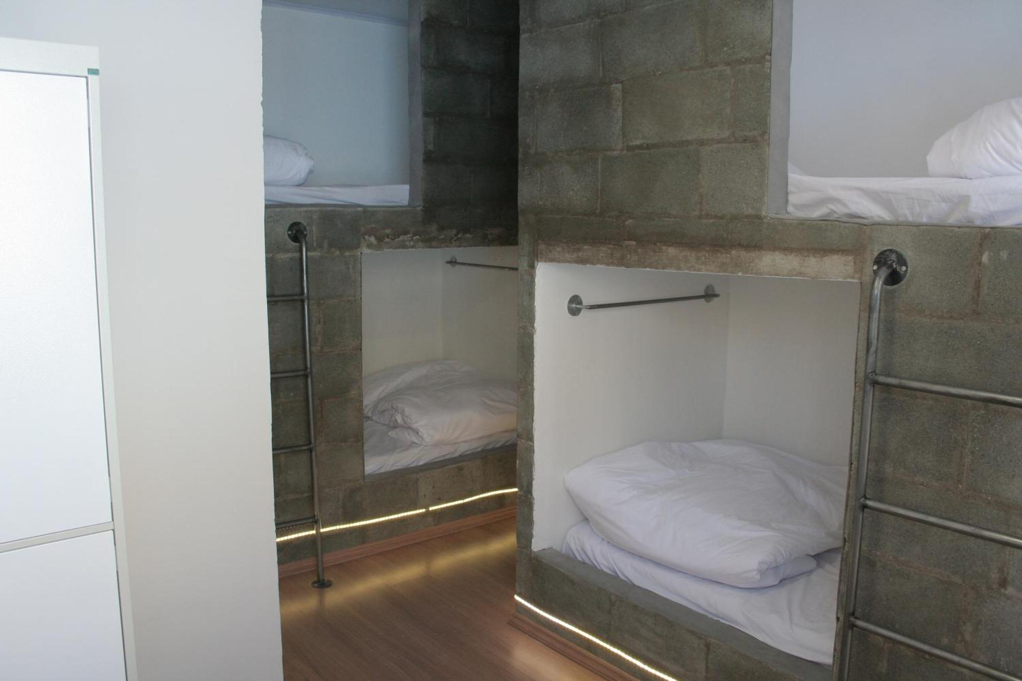 Bed in 6-Bed Mixed Dormitory Room