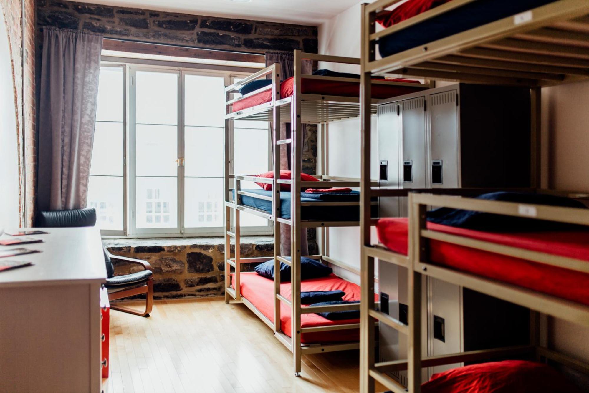 Bed in 6-Bed Mixed Dormitory Room