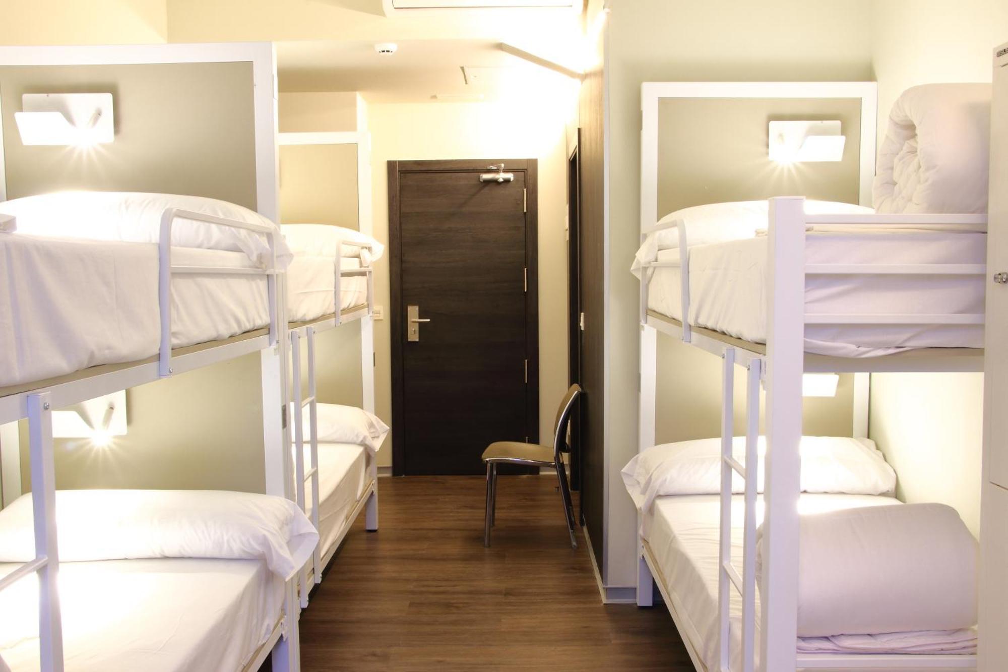 Only Girls Bunk Bed 12-Bed Female Dormitory Room Private Bathroom