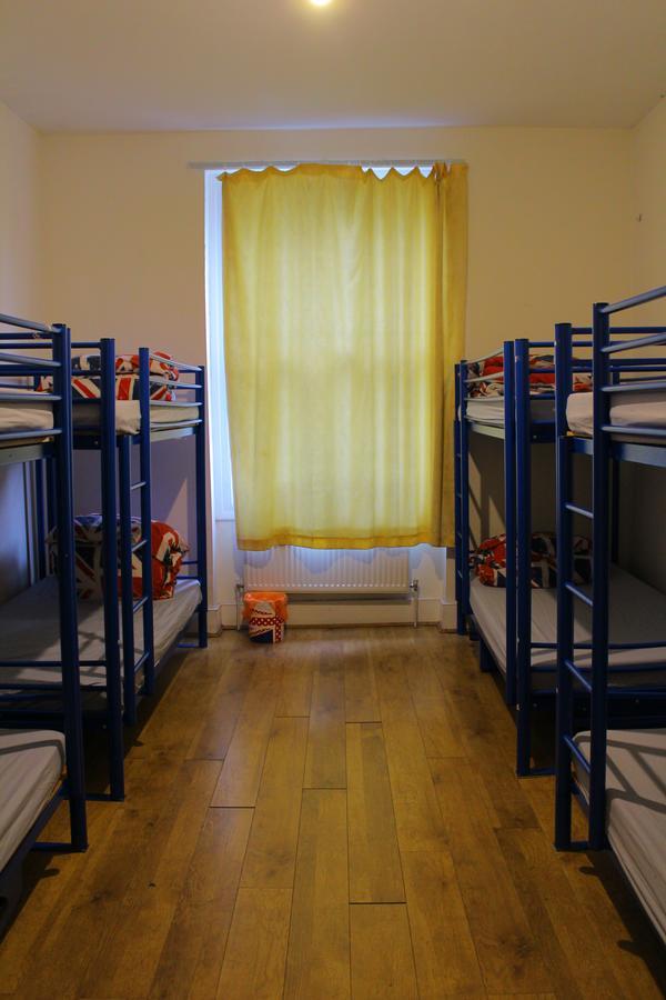 Cama en habitación compartida mixta de 8 camas