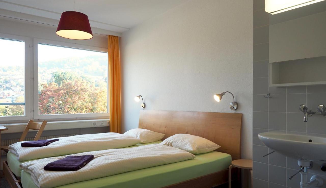 Doppel-/Zweibettzimmer mit Gemeinschaftsbad