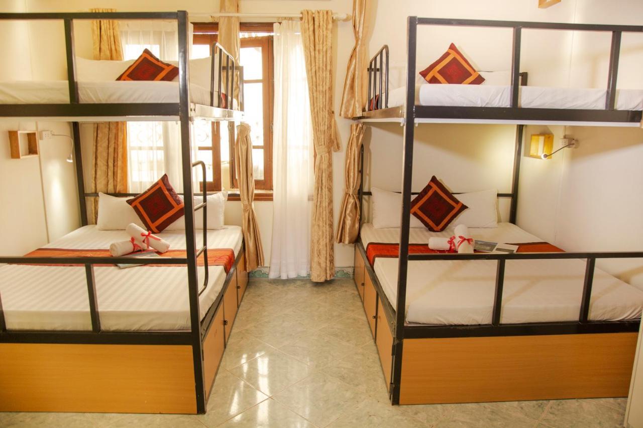 Double Bed in Mixed Dormitory Room