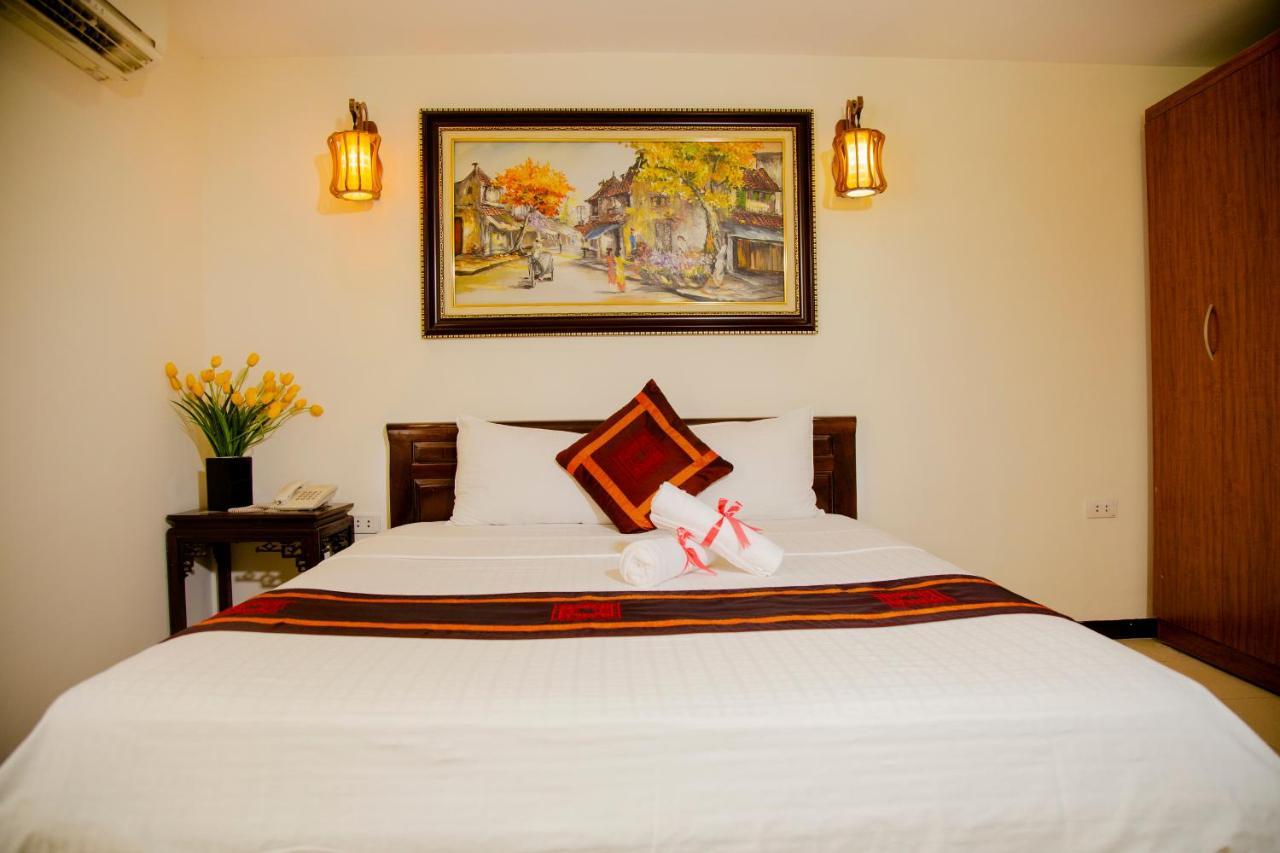 Deluxe Double Room with Private Bathroom