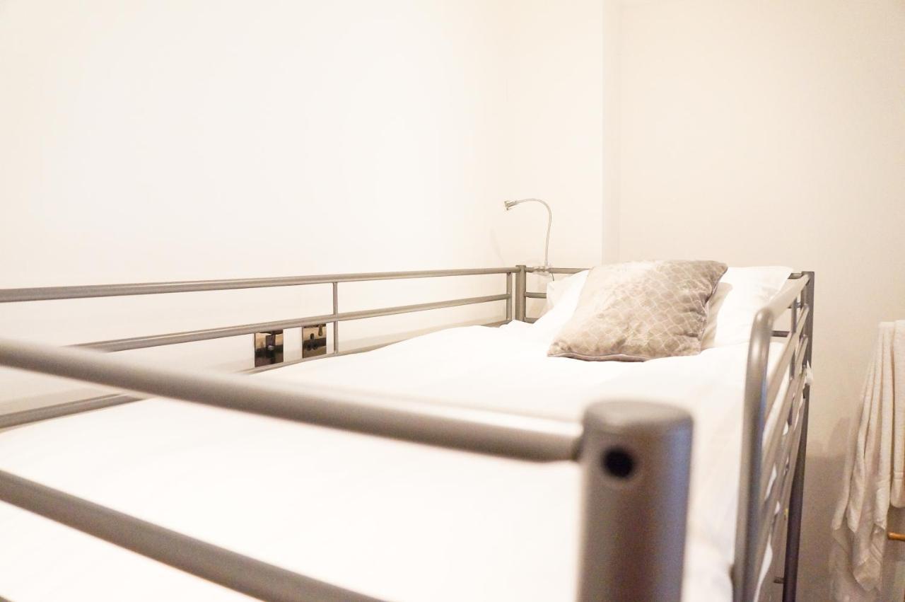 Bunk Bed in Female Dormitory Room,756321772:JPEG