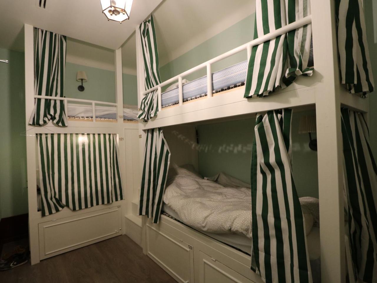 Bed in 4-Bed Mixed Dormitory Room